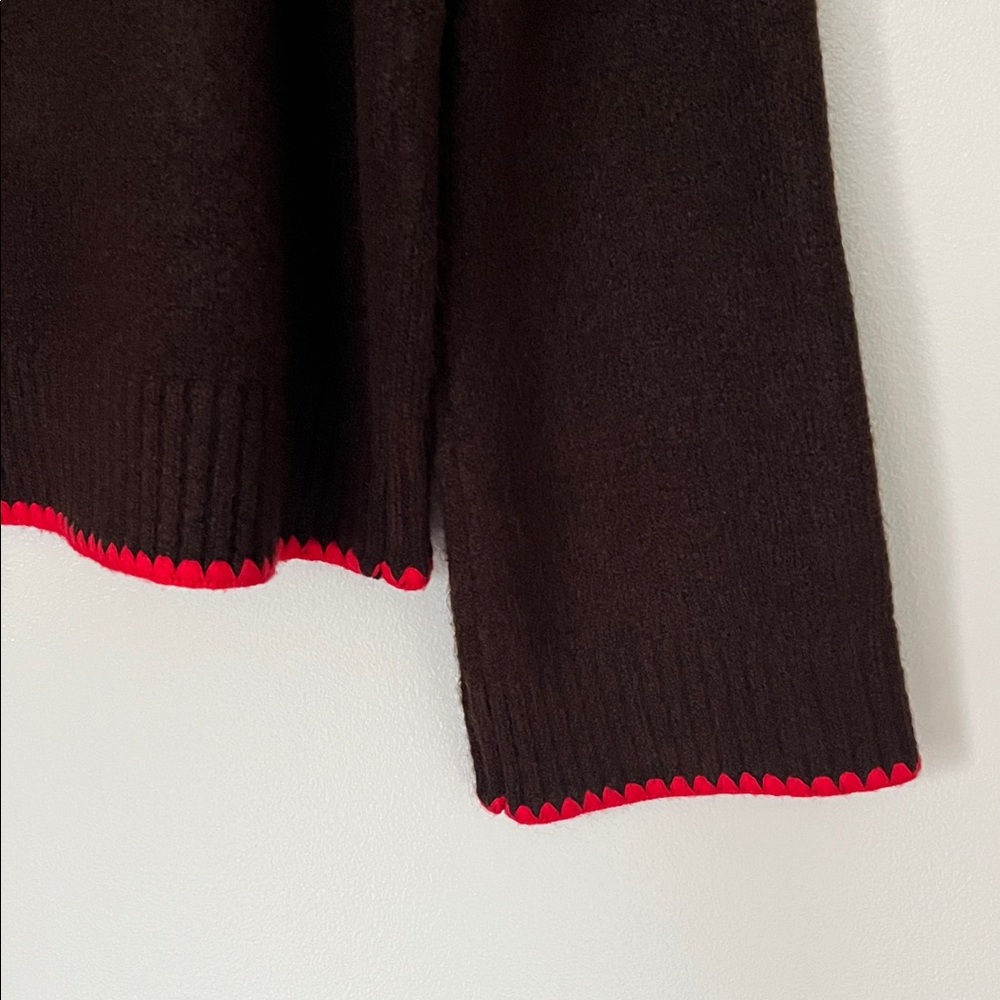 FLAT WHITE MOCK-NECK EMBROIDERED DOG SWEATER - Picture 8 of 11